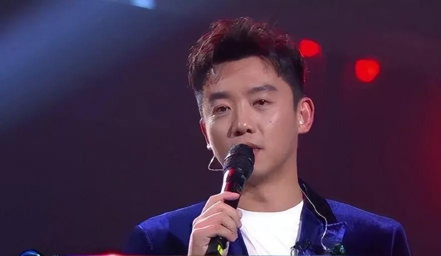 程晓玥|程晓玥：官宣新恋情！晒与男友恩爱合照，热评第一：比郑恺帅多了