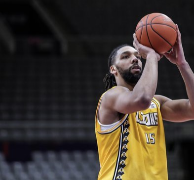奥卡福|绝了！两战32分16板！NBA探花秀真炸啊！他真能成CBA第一中锋