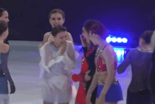 莎莎|座无虚席！明斯克冰演，莎莎双蟹步，千金K宝优雅，中国粉丝疯狂