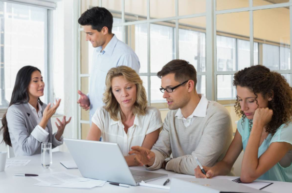 立足|工作二十多年的职场人，只有努力才能立足