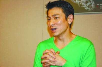 刘德华|看到如今的娱乐圈现状,难怪刘德华拒绝成为导演,这些行为就是导火索的存在