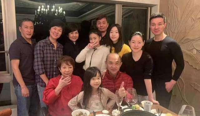 张嘉倪|小S女儿许老三被曝多次卷入校园霸凌,同学妈妈称其将闺蜜当丫鬟