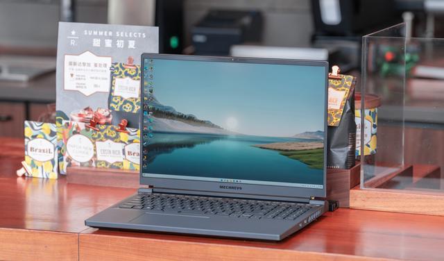 小米科技|机械革命蛟龙16：AMD锐龙76800H+140WRTX3060硬核游戏本