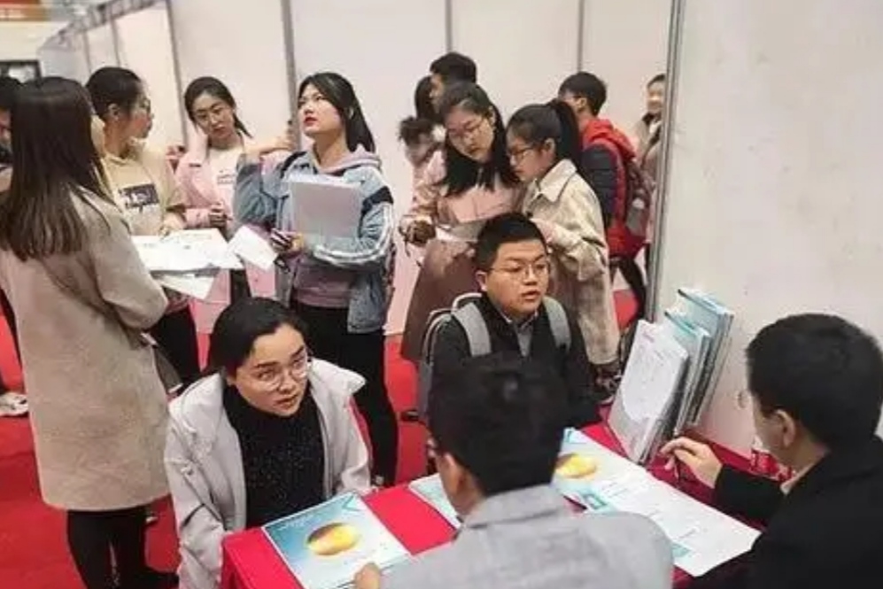 白羊座|清华博士申请留校任教被拒，外企给出百万年薪，却被学生一口回绝