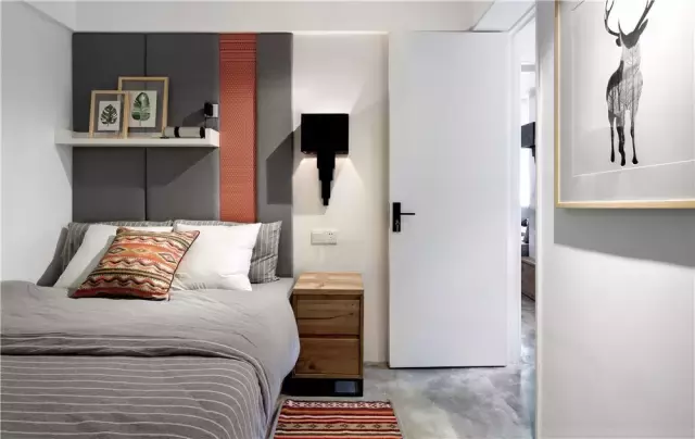 俩夫妻花3万装修38㎡一室一厅，水泥铺地面，自己做家具！