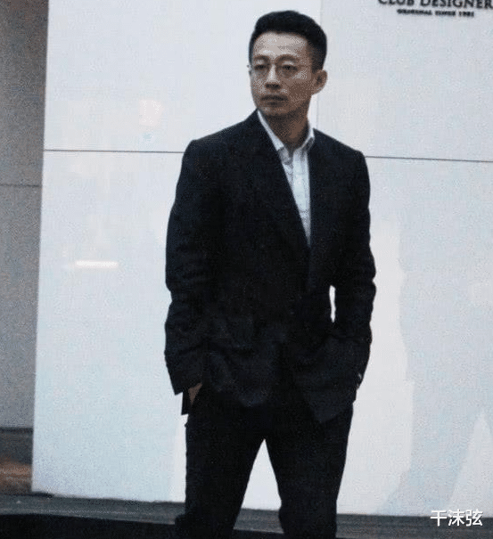 张颖颖|旧情复燃？张颖颖视频无意晒出男士衬衫，遭质疑与汪小菲有瓜葛