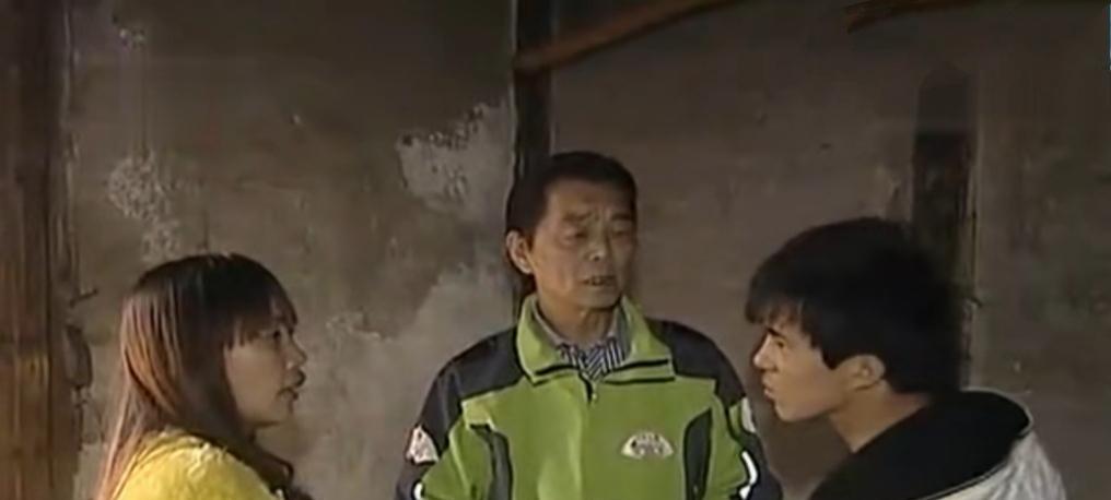女子生下3胎男友不领证,讨要说法时撞见不堪一幕:她不配做母亲