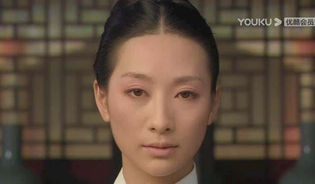 李庚希|8位“苦瓜脸”女星,五官单看挑不出毛病,凑一起愁容满面,真亏