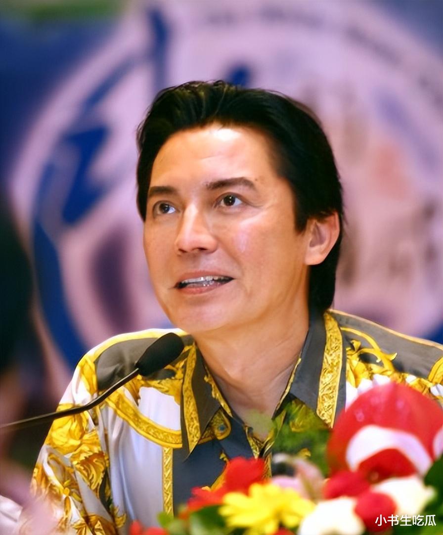 尊龙|美男尊龙:孤儿出身长了一张混血脸,70岁优雅变老,走后不要墓碑