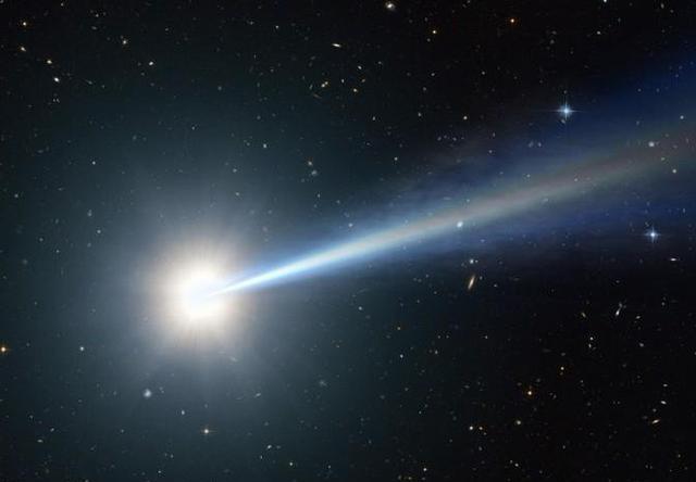 韦伯望远镜发现遥远星空有一片彩色星系,距离地球115亿光年!