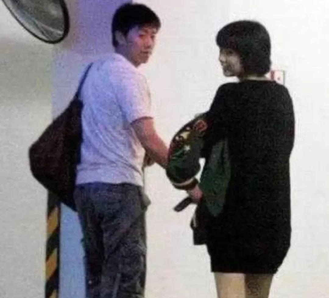 卓伟|卓伟复出失败？不到24小时就被封号，难道有瓜在手？