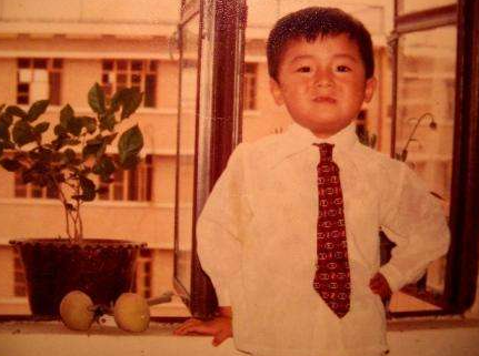 朱雨辰|演员朱雨辰:母爱有泪有痛,43岁和姐姐一块未婚,成年迈母亲心病