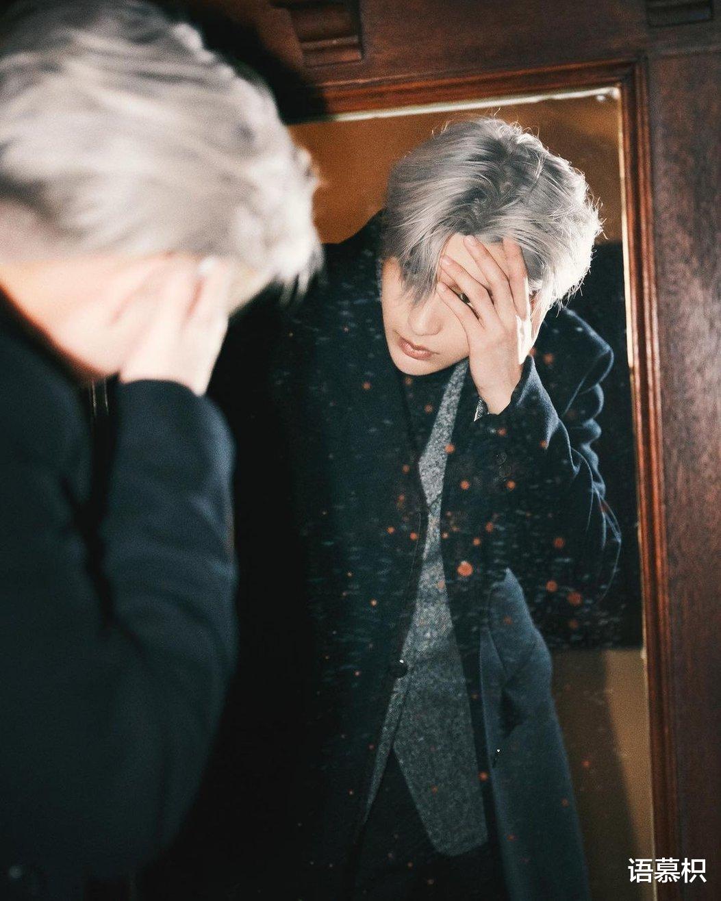 整容|前经纪公司公开蔡徐坤的整容费用，并分享他的旧照，引发网友热议