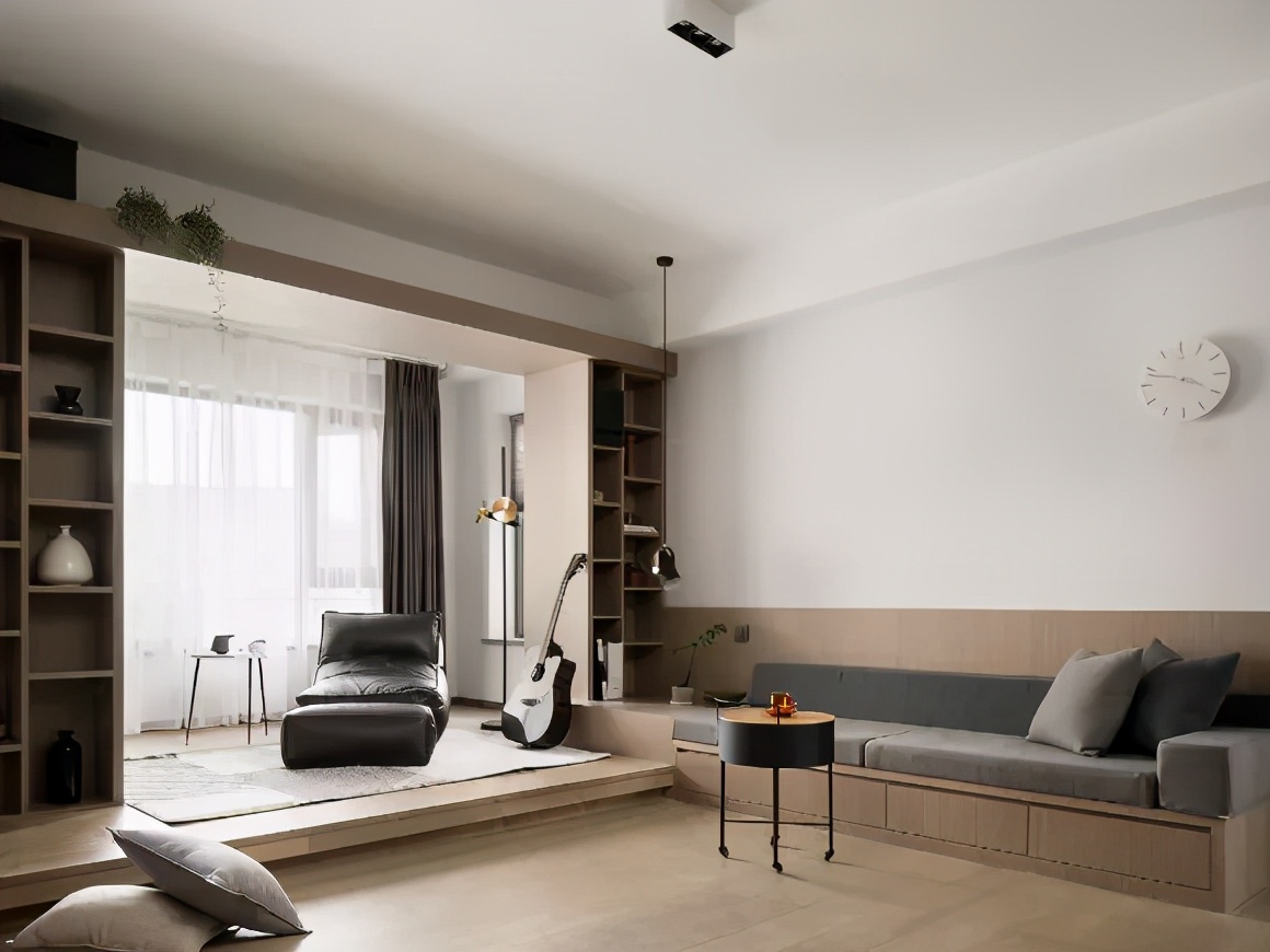 小户型客厅怎么设计才显大?这样做,沙发茶几一样都不缺!