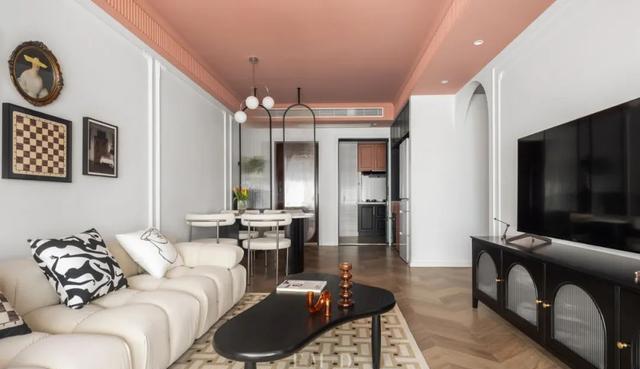 84面积不过百,保留三间房还整出个衣帽间,法式装修美极了!