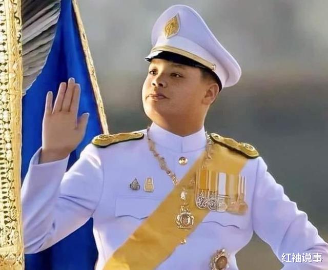 洗面奶 7岁提帮功减肥成功，啤酒肚消失不见变帅气，继承西拉米盛世美颜