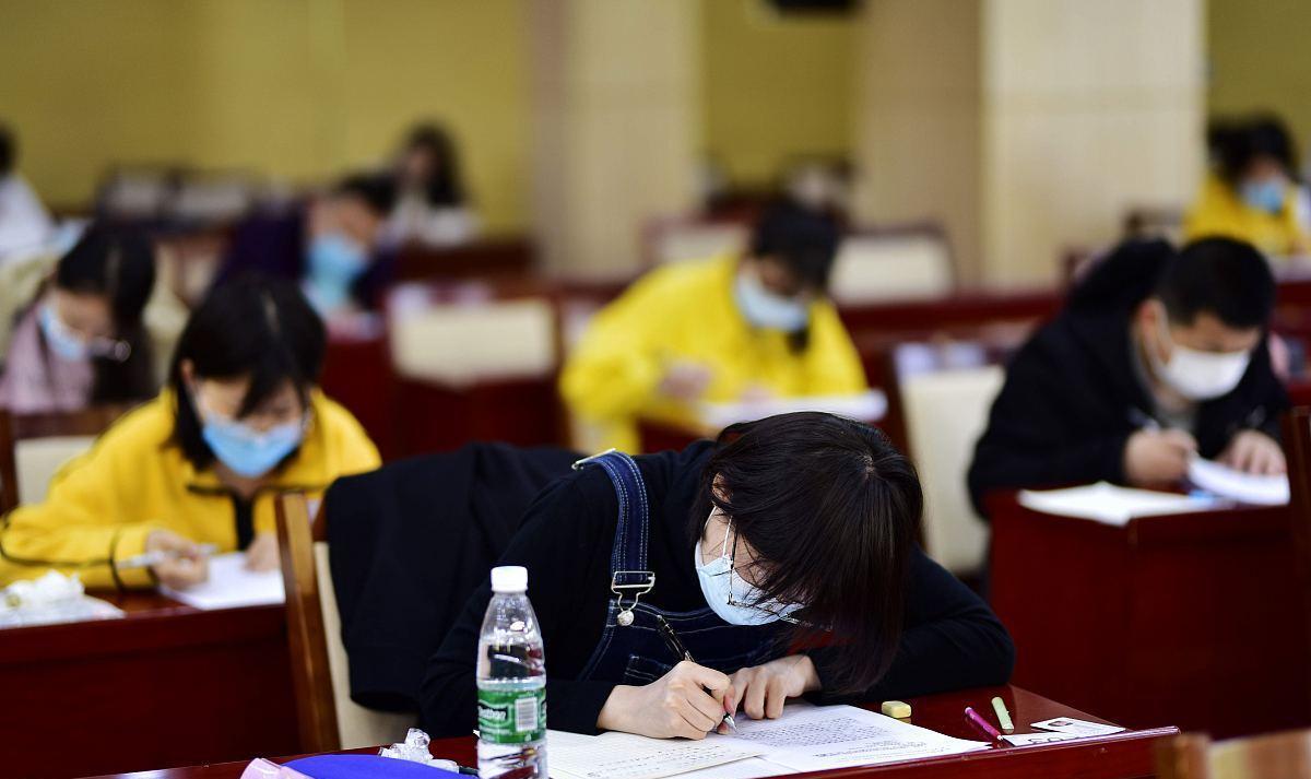 新加坡|人才引进的事业编,和事业单位考试的编制一样吗?可以这样考虑!