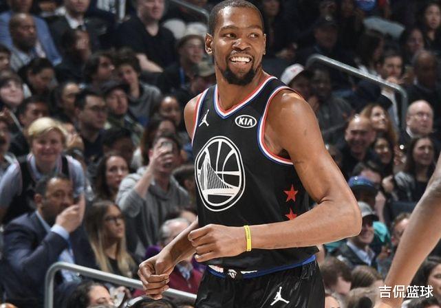 勒布朗·詹姆斯|逆襲有望！37歲的詹姆斯有望成全明星票王，這是一種時代的認可