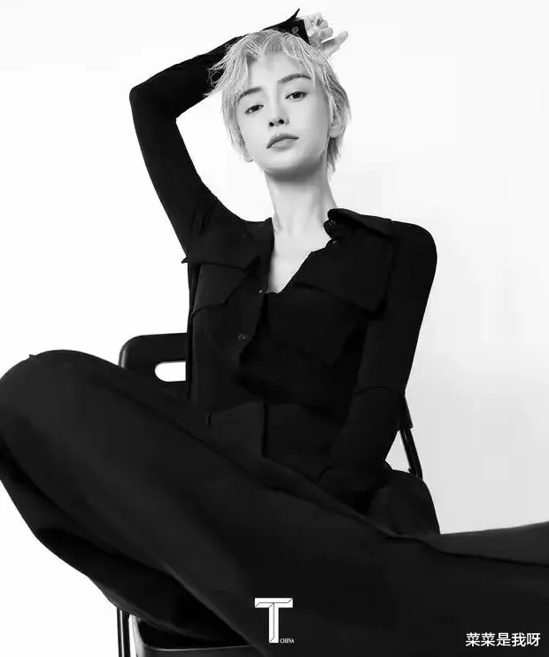 Angelababy|杨颖太瘦了!她给某杂志拍摄的封面引发网友热议