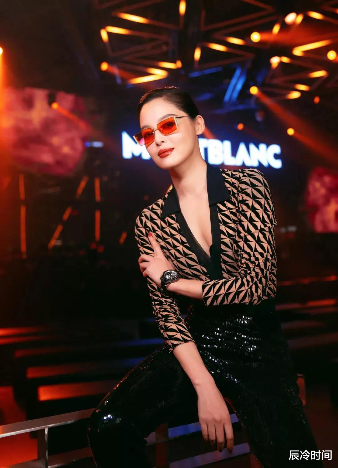 姐姐|余男的唇,李菲儿的腰,谭松韵的臀,这6位中年女星的性感很高级