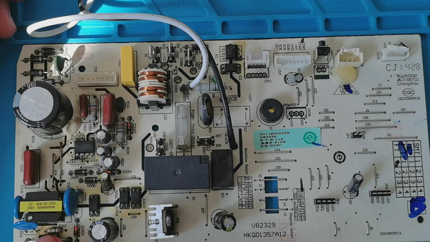 空调|身小能量大，制冷制热全靠它，一块带温度的电路板