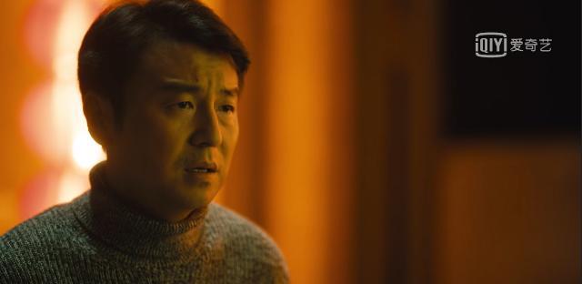 街拍|《人世间》原著：周蓉姐弟的幸福结局，揭穿了中国家庭的喜怒忧伤