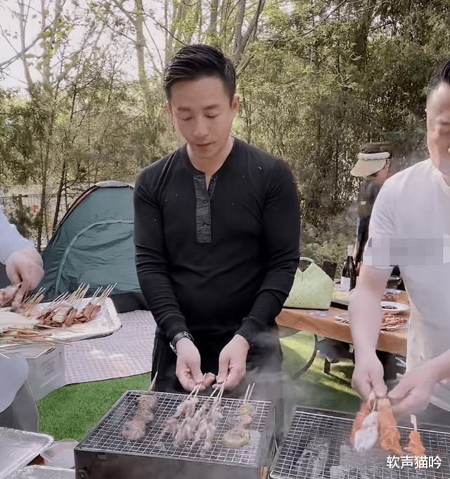 大S|汪小菲走出大S伤痛，开开心心跟朋友们一起烧烤，理寸头非常帅气