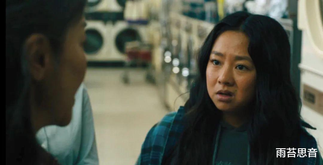 瞬息全宇宙|我们是荒原上互逐的圆石-《瞬息全宇宙》影评