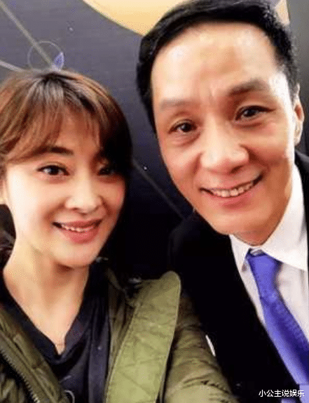 冯远征|1993年梁丹妮笑着出嫁,与冯远征27年丁克婚姻,如今笑不出来