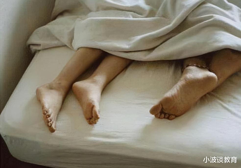 女大学生无德,为赚钱不惜出卖身体,3年内怀孕4次,结局尴尬