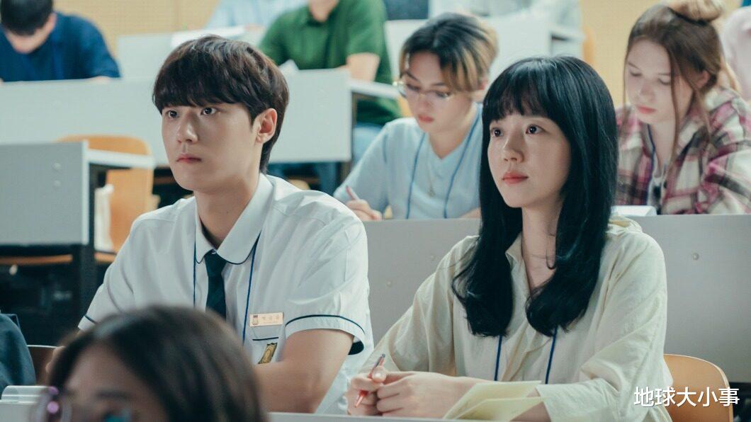 黑暗荣耀|姐弟恋专业户!《黑暗荣耀》「国民年下男」犬系气质超Q