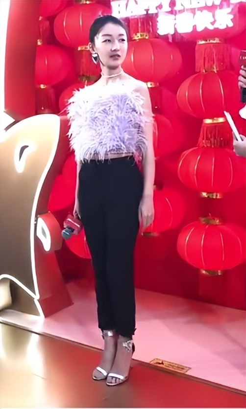 武则天|8位小个子女星，鞋子不能低于10cm，接吻得踩箱子、不能拍远景