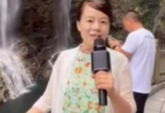 许敏|打铁还需自身硬!田静弟弟直播带货效益好,被眼红是蹭许敏热度