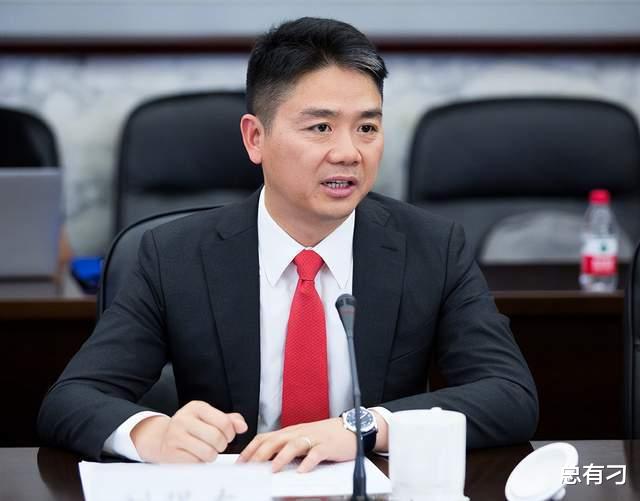 美丽|刘强东在美国？章泽天已怀上二胎，夫妻牵手逛超市尽显甜蜜