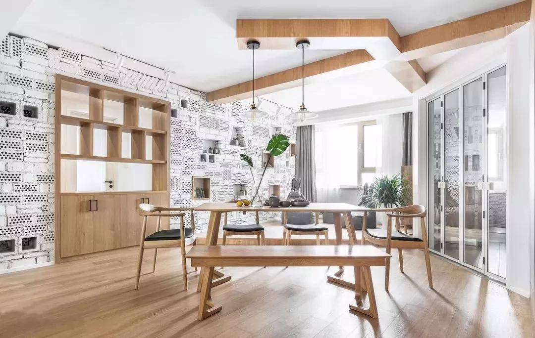 客厅有横梁怎么装修好看?有钱人都这样装,漂亮