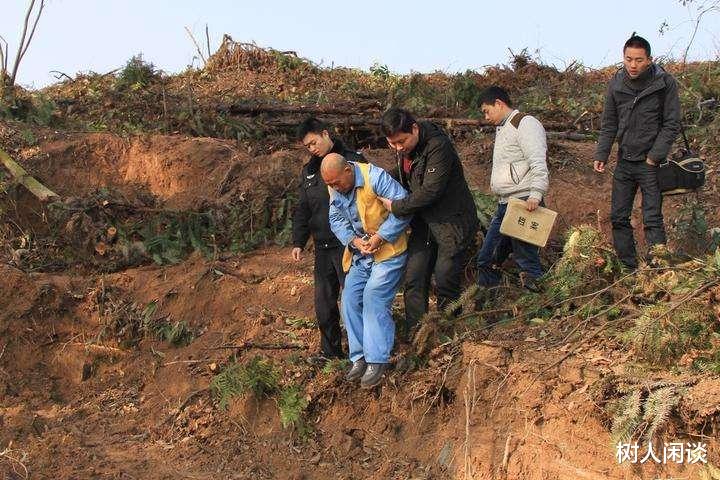 盗墓贼盗取30亿文物,将盗墓视作“赶集”,在山里吃烧烤庆祝被抓