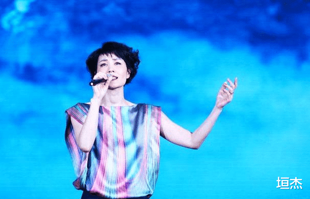 春晚|春晚带头嗑CP，从相约98到2018，春晚合唱的那些名场面