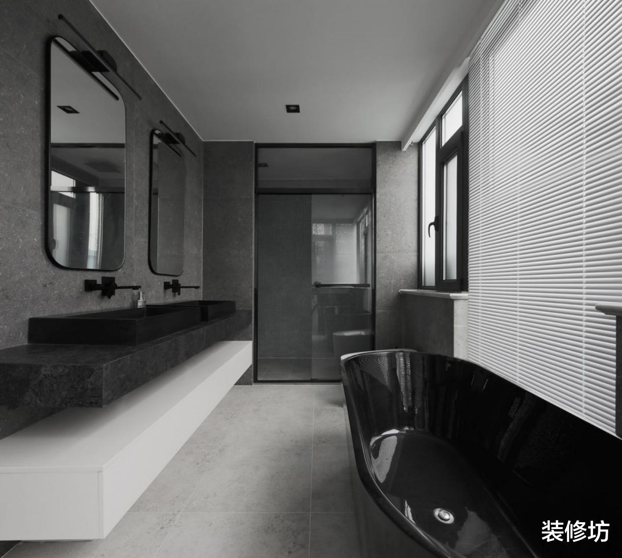 双环绕型设计,浴缸旁边还有超大玻璃窗,享受陪伴带来的美好