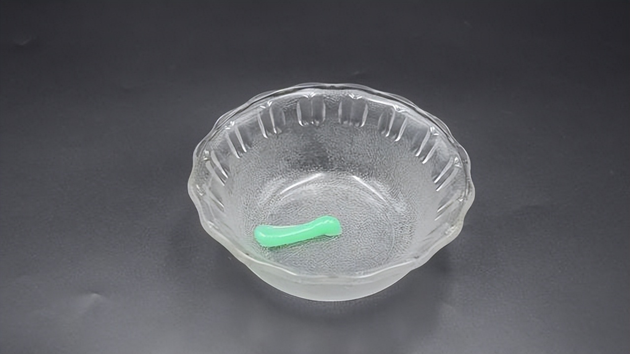 再脏的抽油烟机,不拆不卸,一个口罩轻松搞定,一点油污都没有