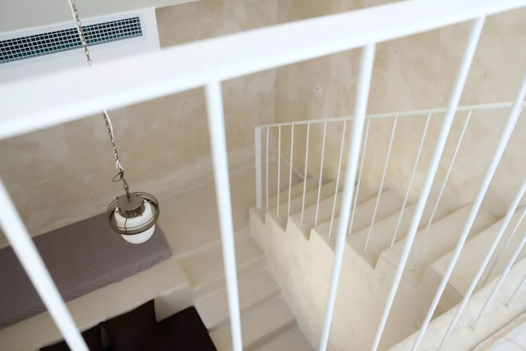 装出惊艳400万人的家后，她又花70万，在村子里装修了一个纯白小院