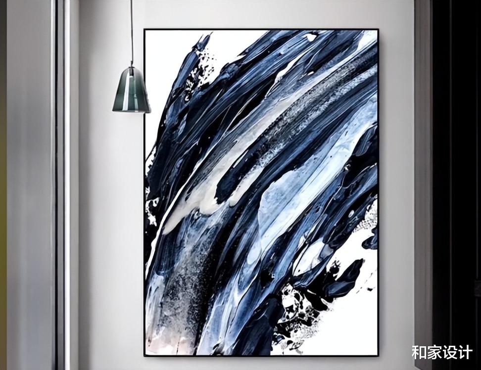 如何把白墙做出高级感?用一些深的颜色,反而能够“点亮”空间