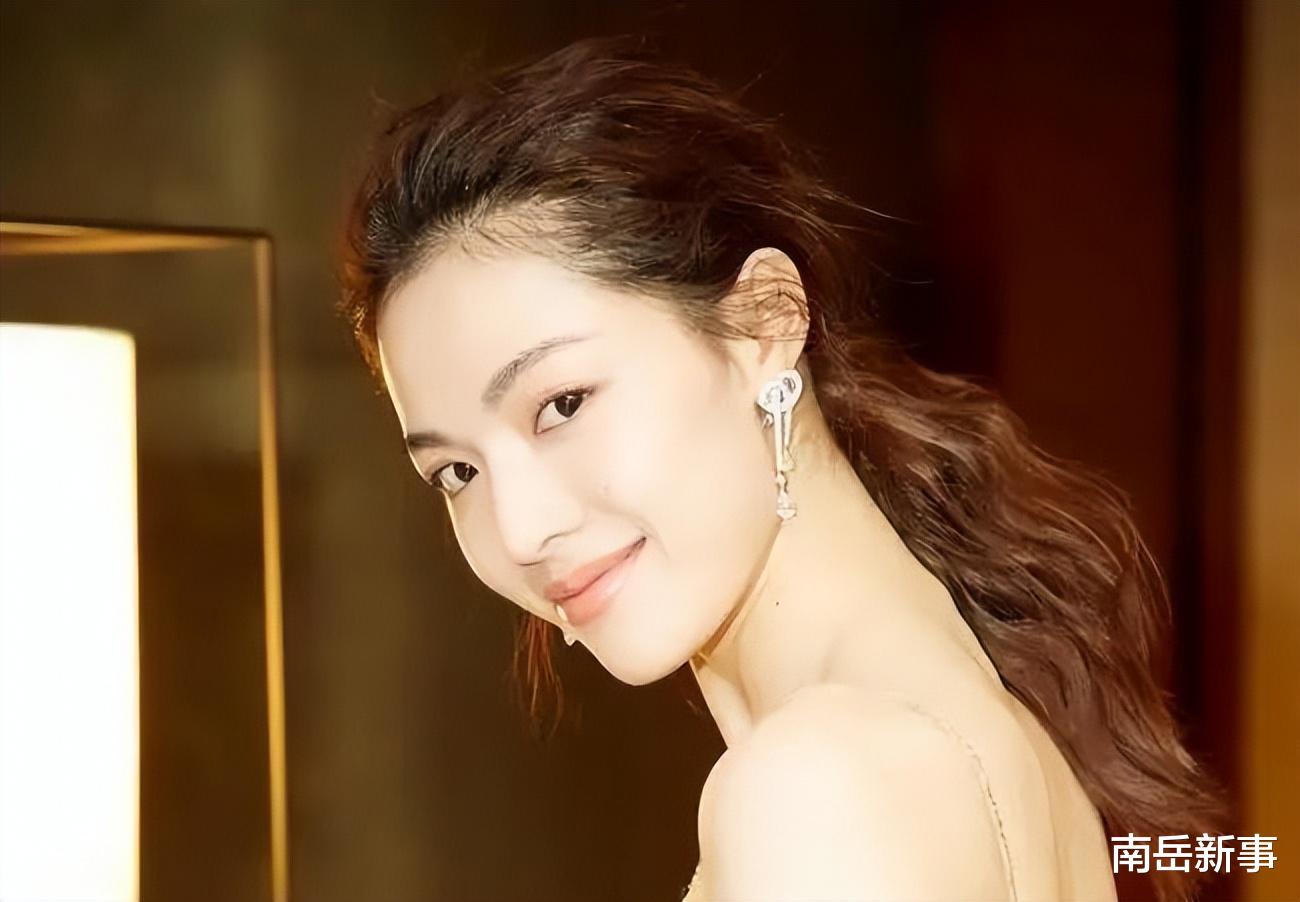 林志玲|林志玲的手，韩雪的脚，刘晓庆的耳朵，女明星还有哪里“大”？