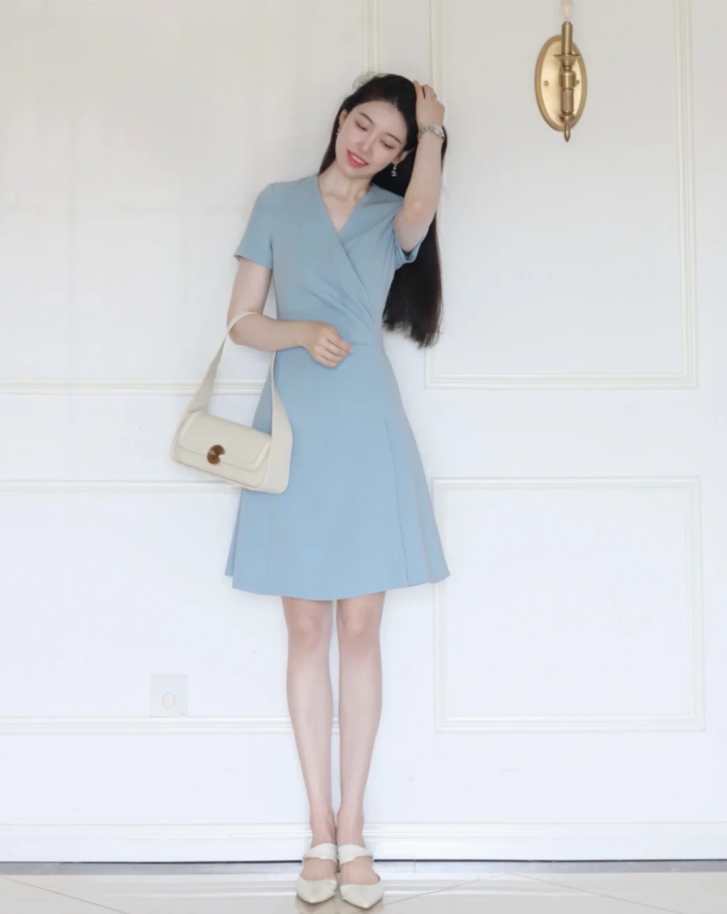 1米7大学老师太会打扮了,生了娃也常被误认为是学姐