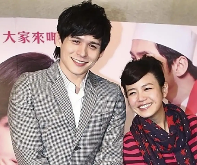 陈晓|和陈妍希结婚6年，被网友说眼睛没了光的陈晓，现在过得怎样了？