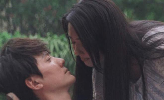 冯绍峰|郭碧婷谈与冯绍峰分手原因!两人豪宅共度3天3夜,全都是自己主动