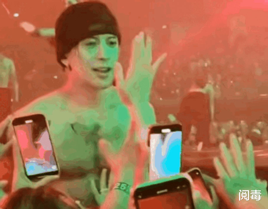 王嘉尔|王嘉尔国外演唱会怒怼外媒,口碑反转了?