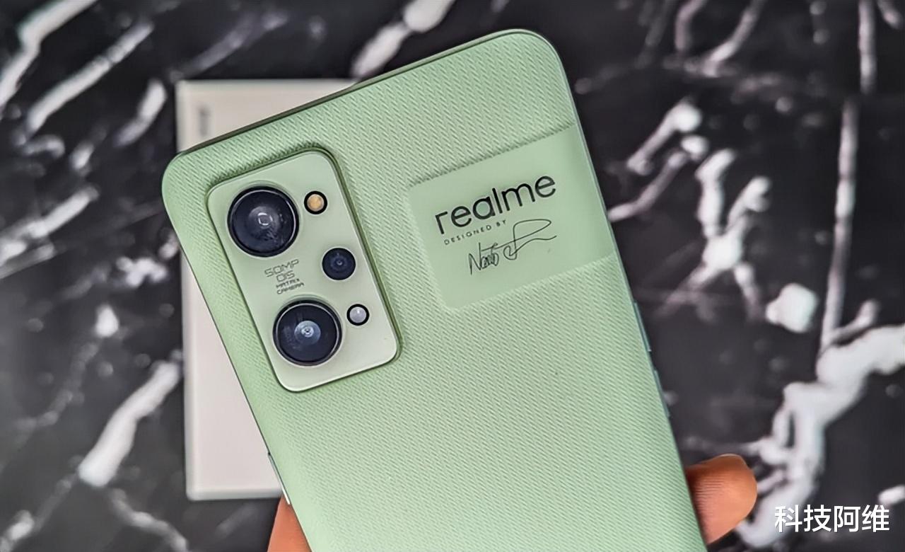 华为mate|从3199元跌至2199元,12GB+256GB+65W,从高端市场跌至中端市场