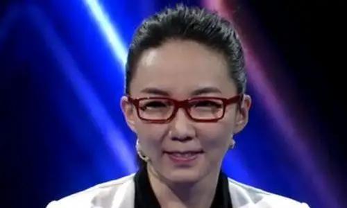 吴亦凡|吴亦凡迎来人生结局,而当初力挺他的3个女人,如今也是一片狼藉