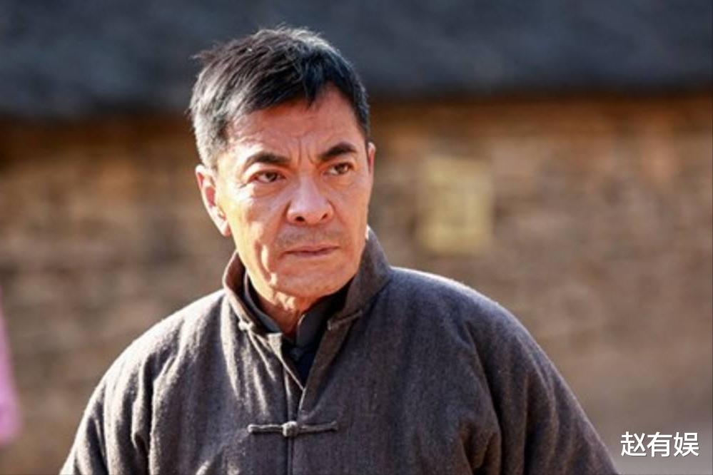 刘威|女友移情别恋已婚男后，他又牵手18岁小女友，51岁老婆孩子都有了