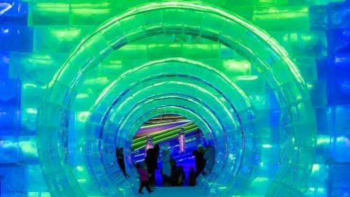 男子自称是来自2030年，预言地球未来，用“证据”回应大众质疑